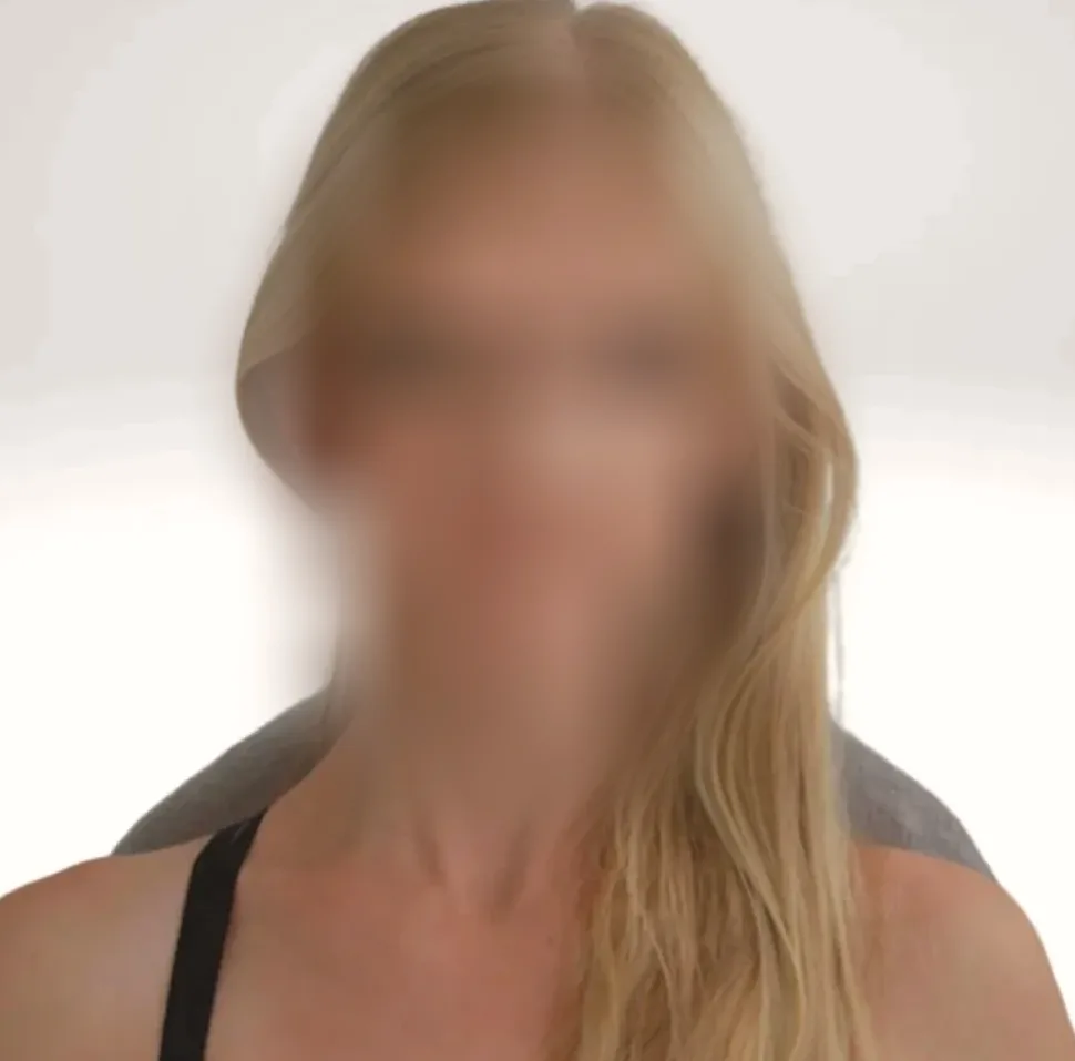 Emma, 37