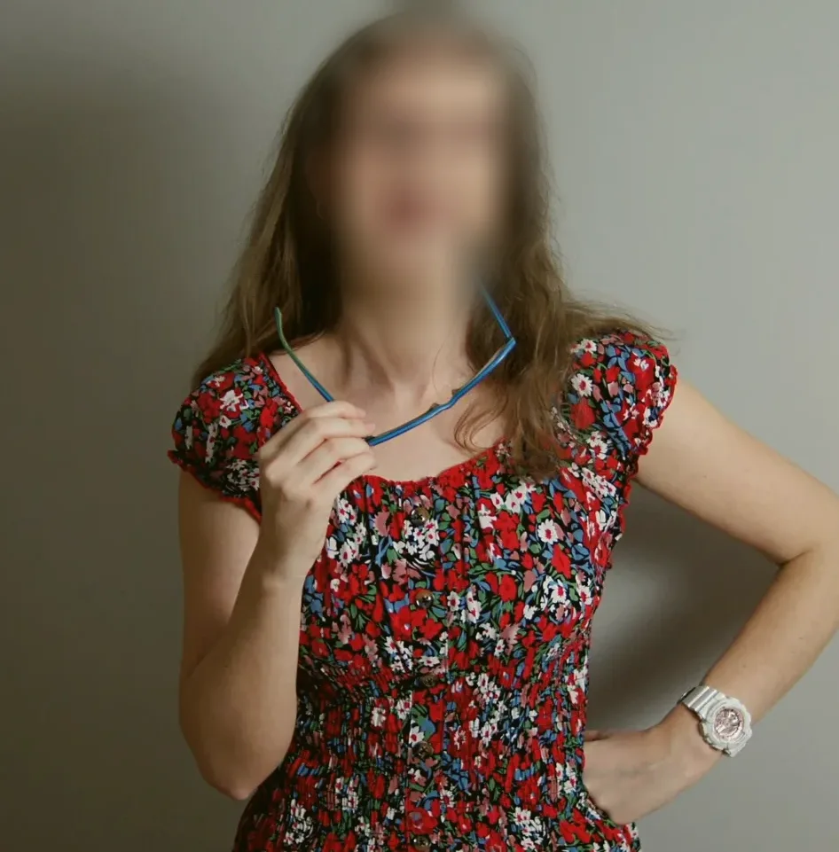 Sarah, 35